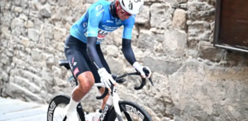 Isaac del Toro pierde el liderato en la Tirreno-Adriático 2026 tras la cuarta etapa