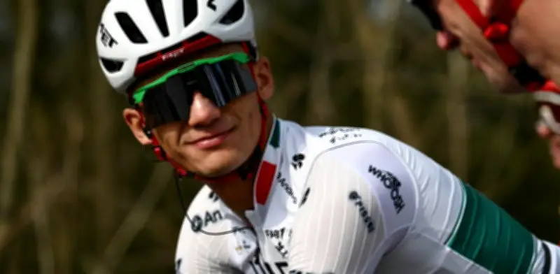 Isaac del Toro rompe su descanso para debutar en la E3 Saxo Classic este viernes