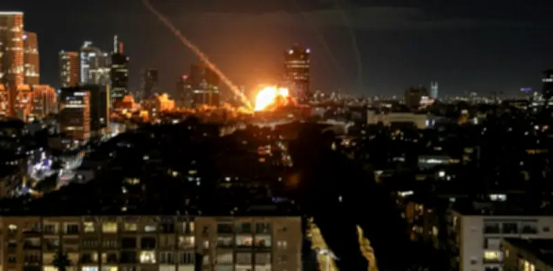 Israel acusa a Irán de emplear misiles de racimo contra población civil en ataques