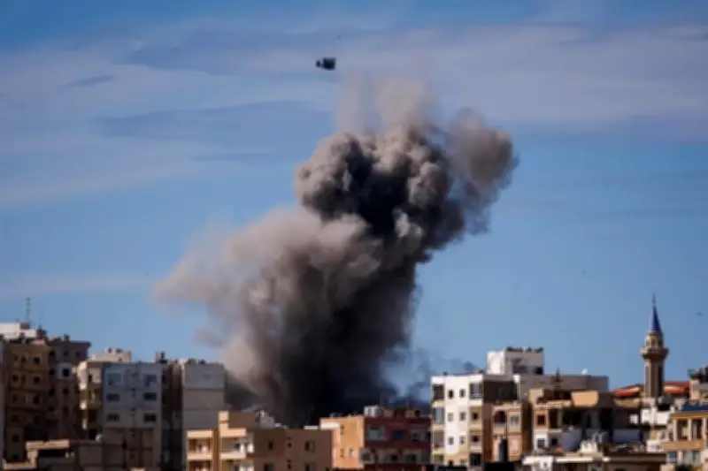 Israel afirma haber atacado planta de explosivos en Irán, según reportes