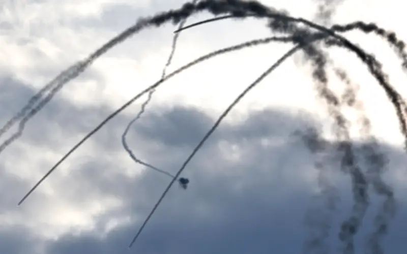 Israel destruye centros de producción de armas en Irán con ofensiva de 150 proyectiles