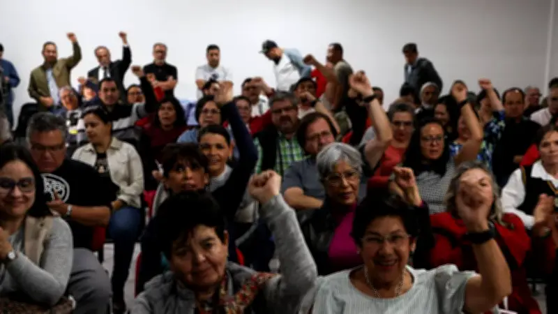 ISSSTE reduce edad de jubilación: ahora desde 56 años para mujeres y 58 para hombres