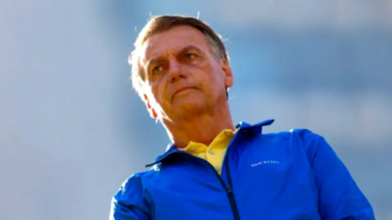 Jair Bolsonaro en terapia intensiva por bronconeumonía grave mientras cumple condena