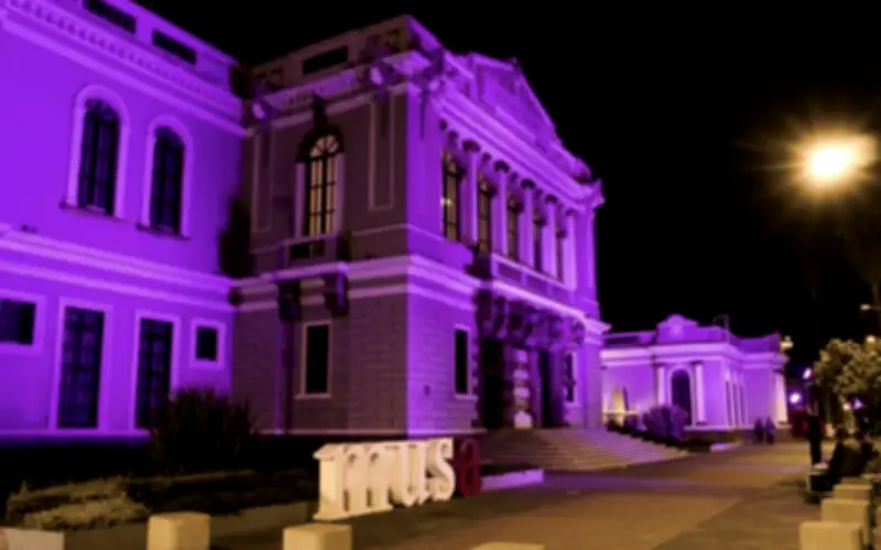 Jalisco celebra el 8M con arte y educación: MUSA ilumina su fachada de morado