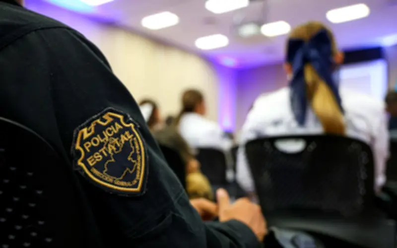 Jalisco: Comisión avala rango constitucional para derechos de policías estatales