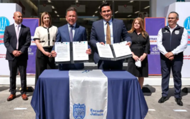 Jalisco convierte 374 Farmacias Guadalajara en espacios seguros para mujeres