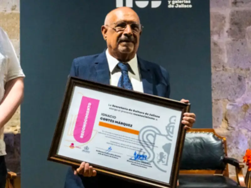 Jalisco rinde emotivo homenaje a Ignacio Cortés por su legado teatral de cinco décadas