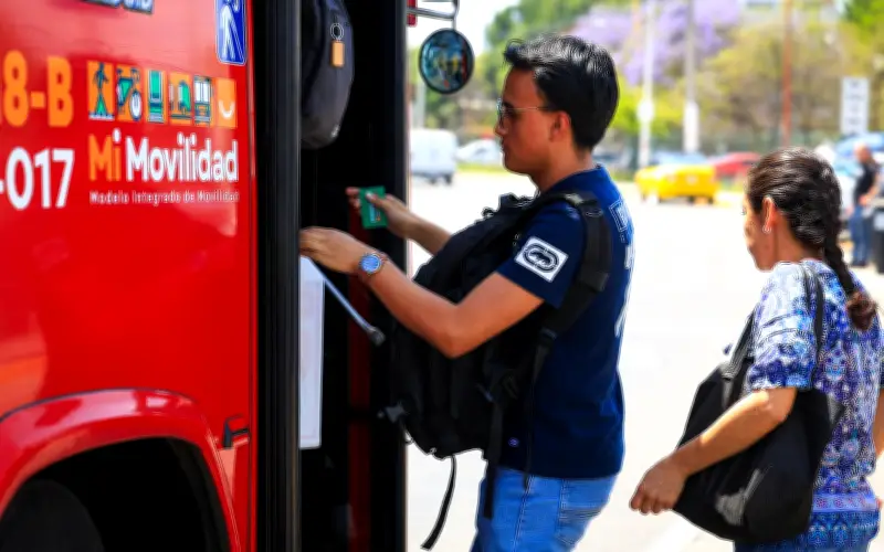 Jalisco supera las 400 mil tarjetas estudiantiles activas para transporte público con tarifa preferencial