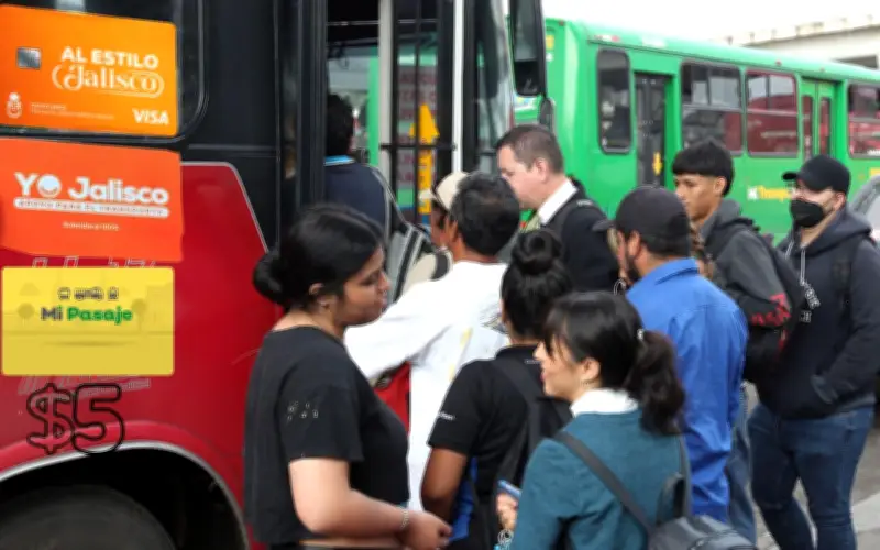 Jalisco: Tarifa de $5 pesos en transporte público para estudiantes se amplía a múltiples métodos de pago