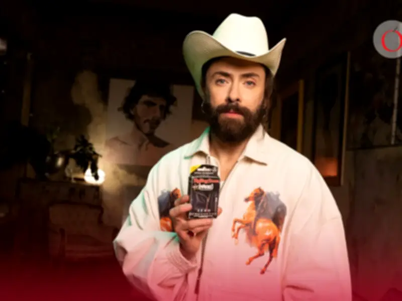 Jay de la Cueva rompe tabúes sexuales en nueva colaboración con Rolling Stone y Prudence