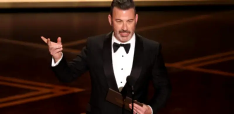 Jimmy Kimmel se burla del documental de Melania Trump en los Premios Oscar