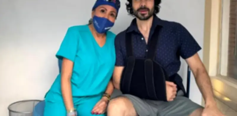 José Ángel Bichir reaparece tras hospitalización por caída de tercer piso
