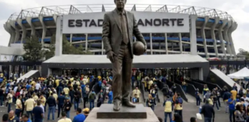 Joserra se 'convierte' en estatua viral en el Estadio Banorte gracias a la Inteligencia Artificial