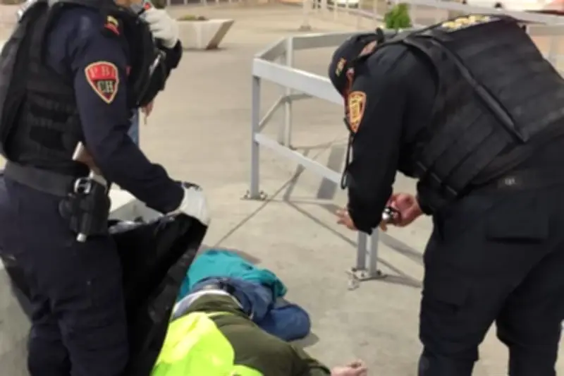 Joven fallece al exterior de Mexicable en Indios Verdes, CDMX