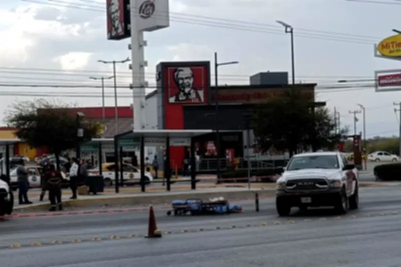 Joven muere arrollado tras evitar puente peatonal en Monterrey