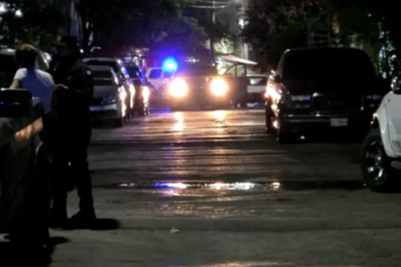 Joven muere por disparo tras riña en Nuevo León; investigan el caso