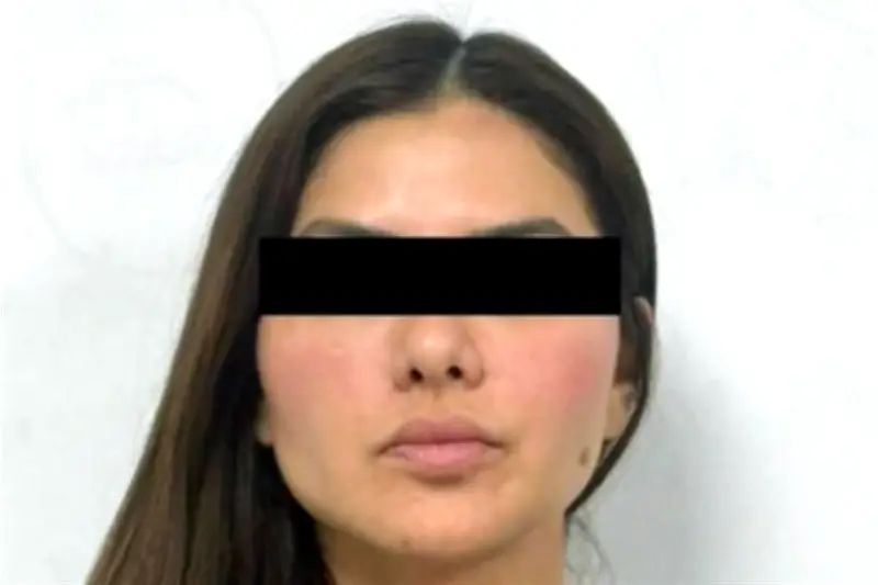 Juez libera a mujer acusada de extorsión por falta de pruebas contundentes