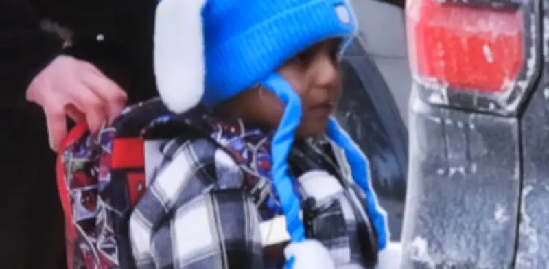 Juez rechaza asilo de niño ecuatoriano detenido por ICE en operación de Trump