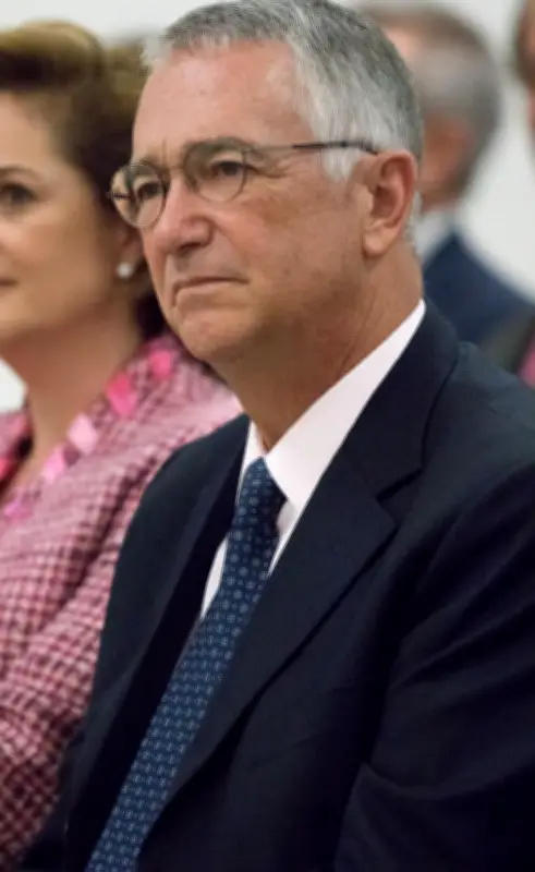 Jueza de Nueva York ordena juicio contra TV Azteca por incumplir pago de bonos de 400 millones