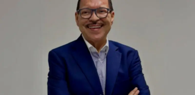 Julio Preciado supera neumonía y envía mensaje de tranquilidad a sus seguidores