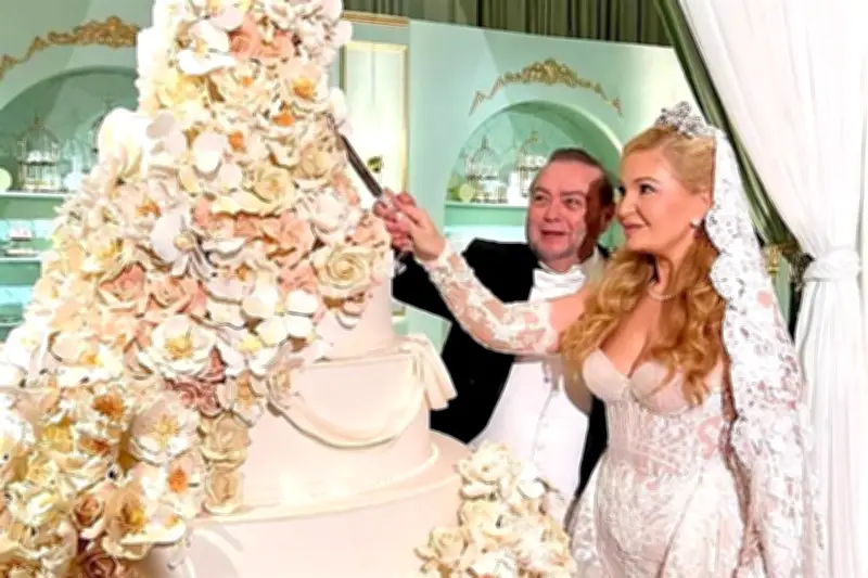 Julio Villarreal y Denise Carrera celebran su boda en Houston, Texas