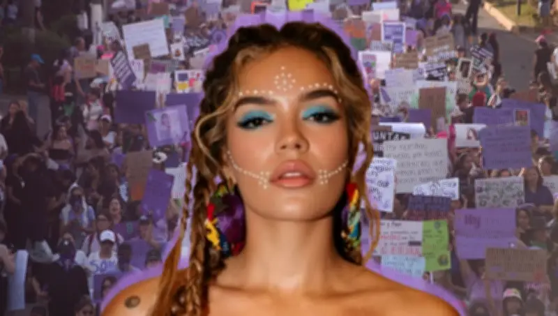 Karol G se une al 8M con mensaje de empoderamiento: 'No dejes que nada te quite esa fuerza'