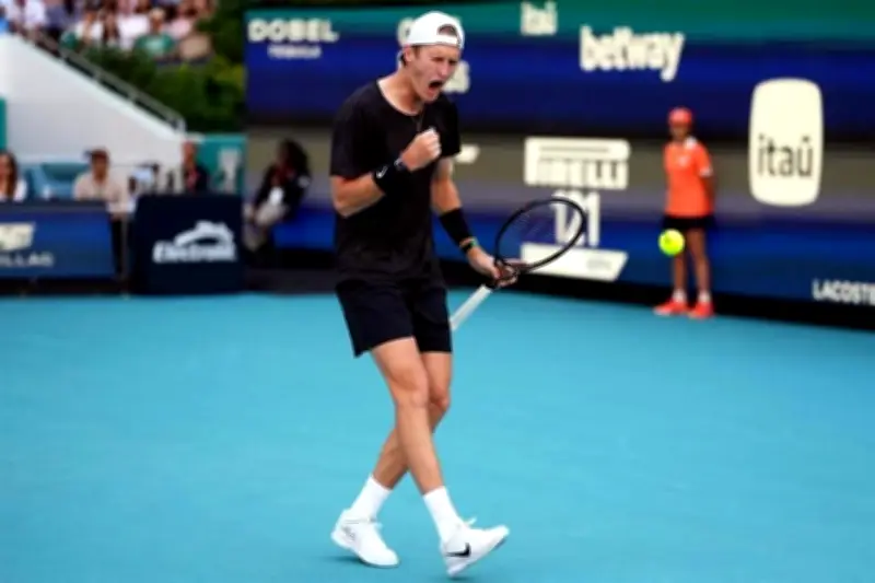 Korda sorprende al mundo al eliminar a Carlos Alcaraz en el Miami Open