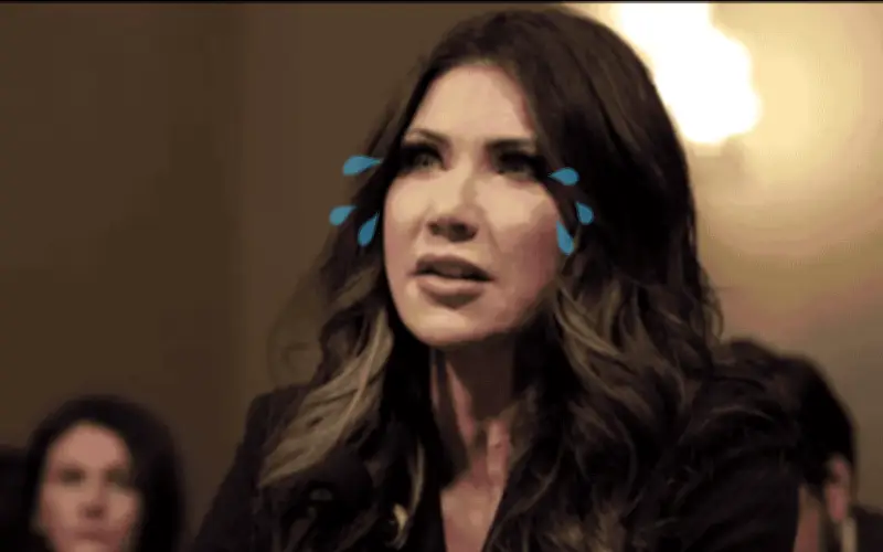 Kristi Noem destituida como secretaria de Seguridad Nacional de EU por polémica publicitaria