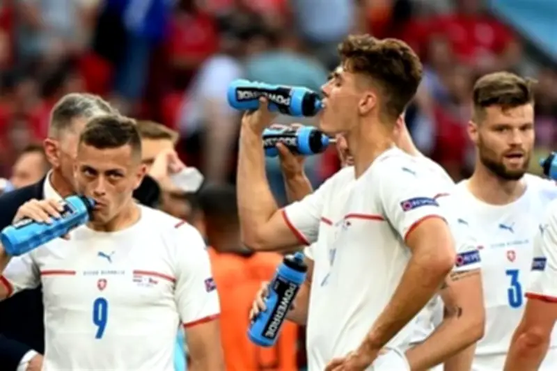 La FIFA implementa pausas obligatorias para hidratación en el Mundial de Fútbol