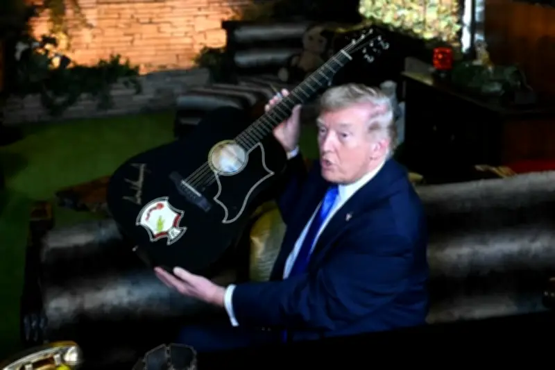 La Mansión Graceland de Elvis Presley Impacta la Campaña de Donald Trump