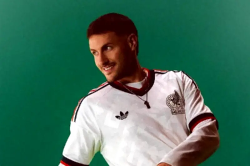 La Selección Mexicana Revela su Nuevo Uniforme de Visitante para la Copa del Mundo
