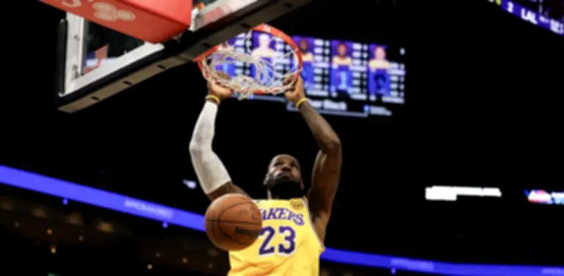 LeBron James iguala récord histórico de partidos en la NBA tras 23 temporadas