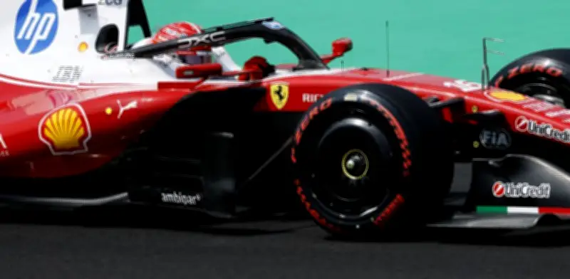 Leclerc critica los nuevos F1 tras perder la pole en Japón por problemas de batería