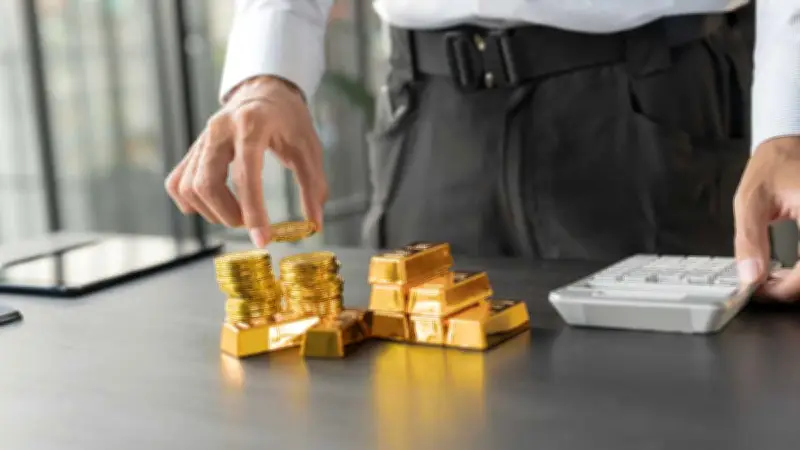 Lista oficial revela 'pensiones doradas': exfuncionarios reciben jubilaciones millonarias