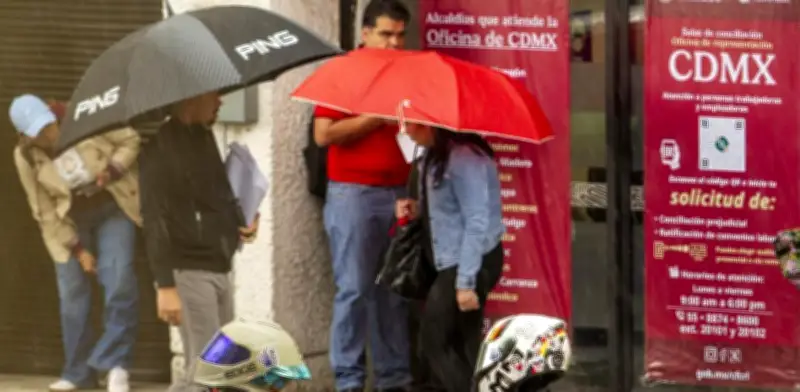 Lluvias intensas y múltiples accidentes marcan un martes complicado en la Ciudad de México