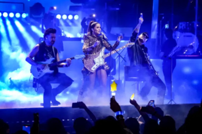 Lucero conmemora 46 años de carrera con emotivo concierto en el Auditorio Nacional