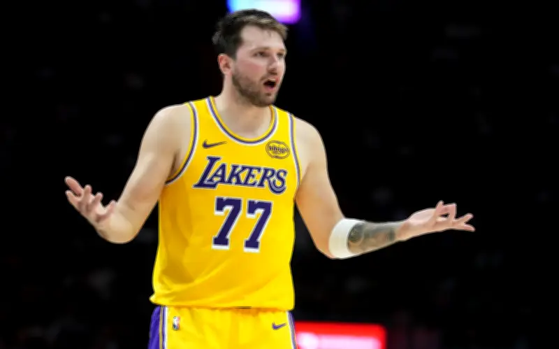 Luka Doncic lidera el renacer de los Lakers con estadísticas históricas en la NBA