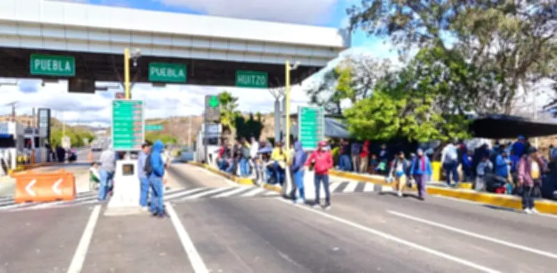 Maestros de la CNTE inician paro de 72 horas en Oaxaca con movilizaciones masivas