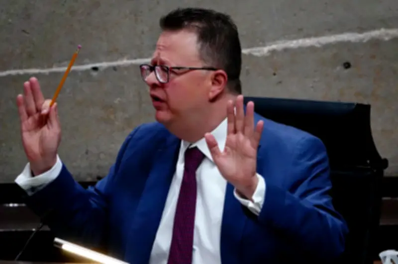 Magistrado del TEPJF busca anular sanción por mensajes privados en WhatsApp