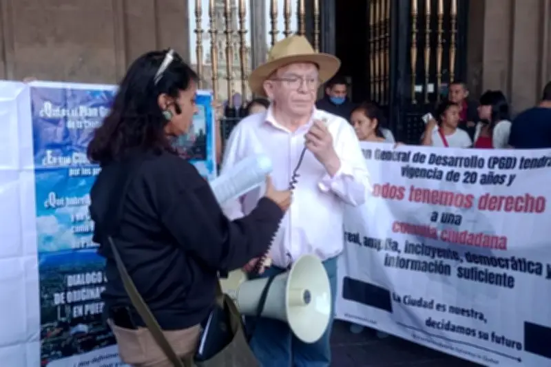 Manifestantes en el Zócalo exigen consulta real sobre el PGD y transparencia