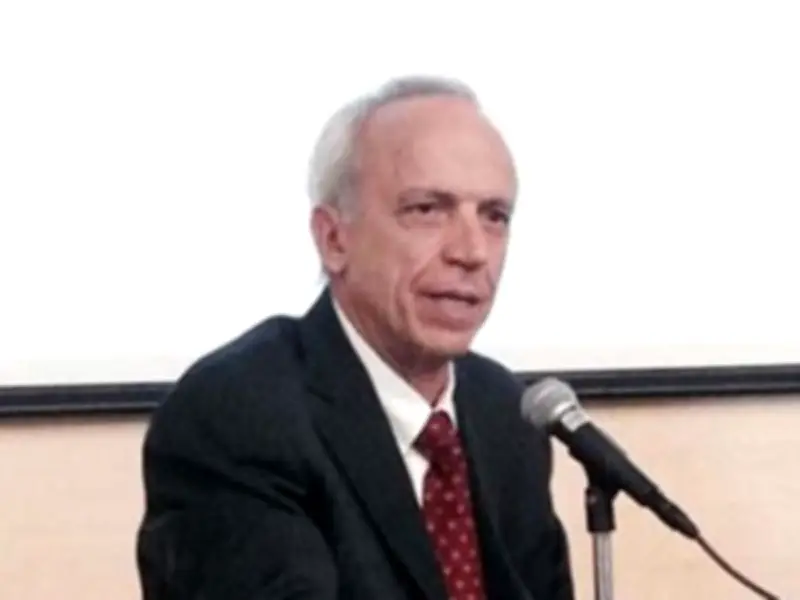 Manuel Gil propone la divulgación como carrera universitaria para construir opinión pública