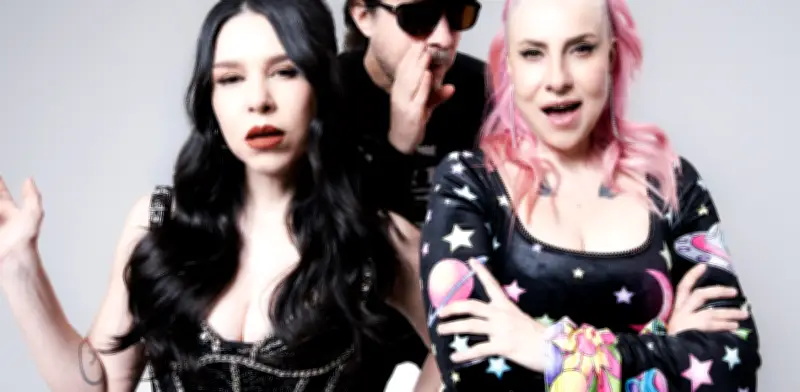 María Daniela y Denisse Guerrero desmienten mito de 'Pobre Estúpida' y lanzan remix