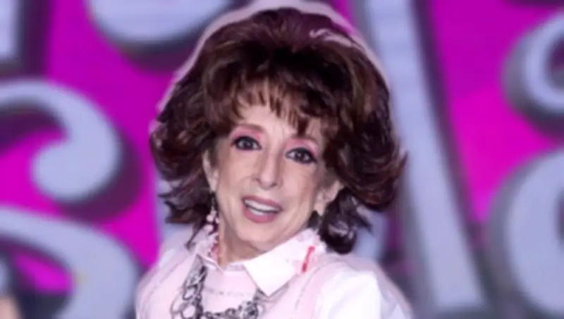 María Elena Saldaña aclara su estado de salud tras caída en evento público