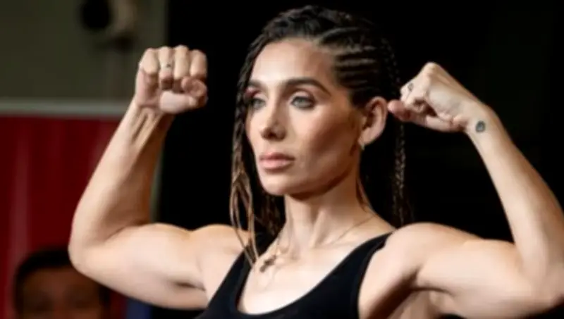 Marcela Mistral triunfa en Ring Royale y celebra con corrido viral tras vencer a Karely Ruiz