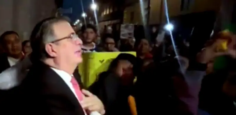 Marcelo Ebrard celebra su cumpleaños con amigos y familiares en la CDMX