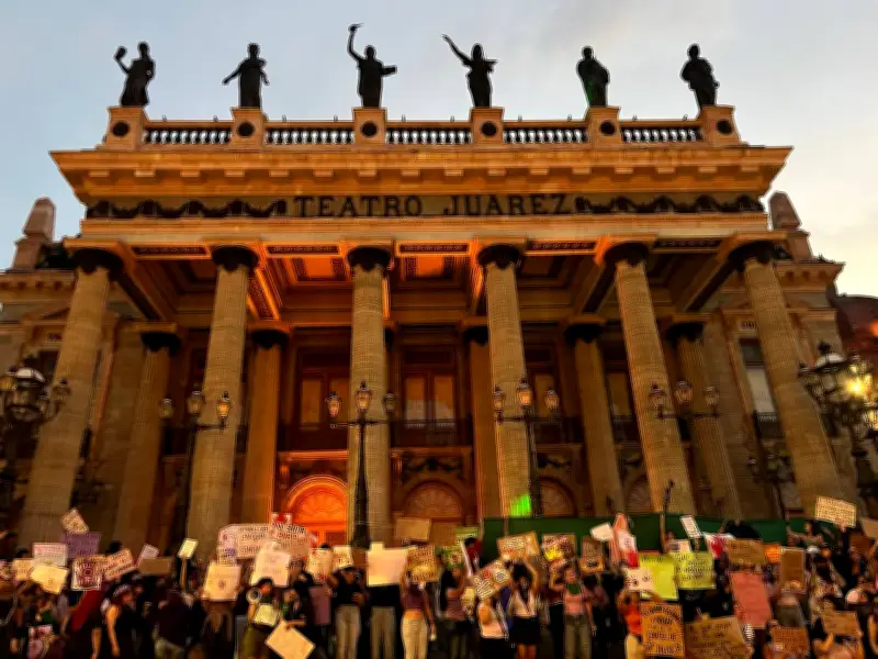 Marcha 8M en Guanajuato culmina con dos detenciones tras agresión a manifestantes