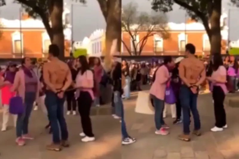 Marcha 8M en Tlaxcala: Señalan a participante como deudor alimentario y lo obligan a retirarse