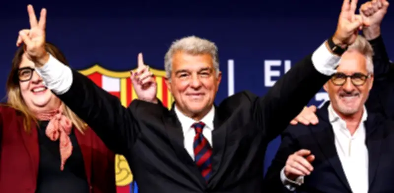 Mariachis mexicanos celebran la reelección de Joan Laporta en el FC Barcelona