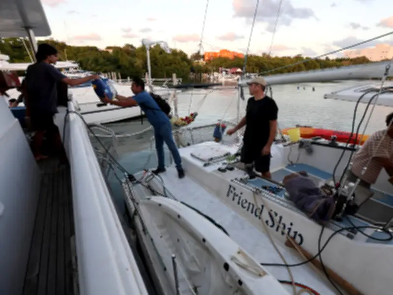 Marina activa búsqueda internacional por veleros desaparecidos con ayuda humanitaria