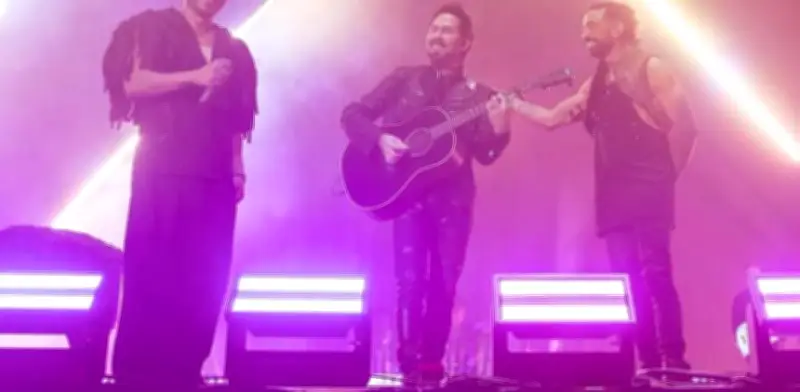 Mario Domm critica públicamente a Samo por ausencia en concierto de Camila